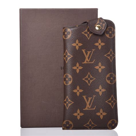 louis vuitton eyeglass case|Louis Vuitton sunglass holder.